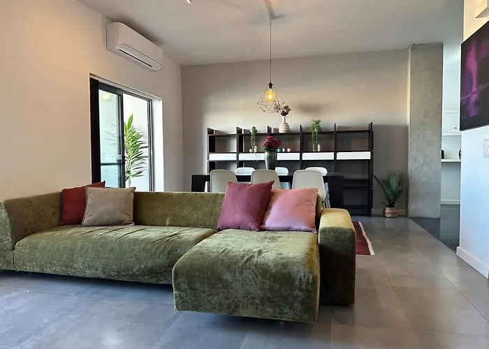 3Br Free Parking Near Sandy Beach Paceville